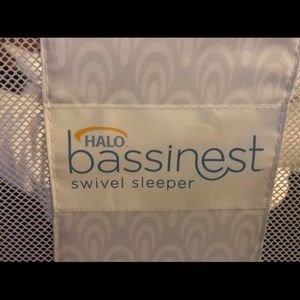 Halo Bassinet with infant insert!